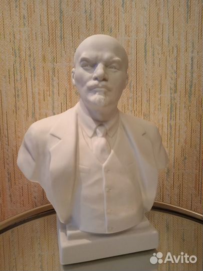 Бюст периода СССР.В.И. Ленин. Бисквитный фарфор лф