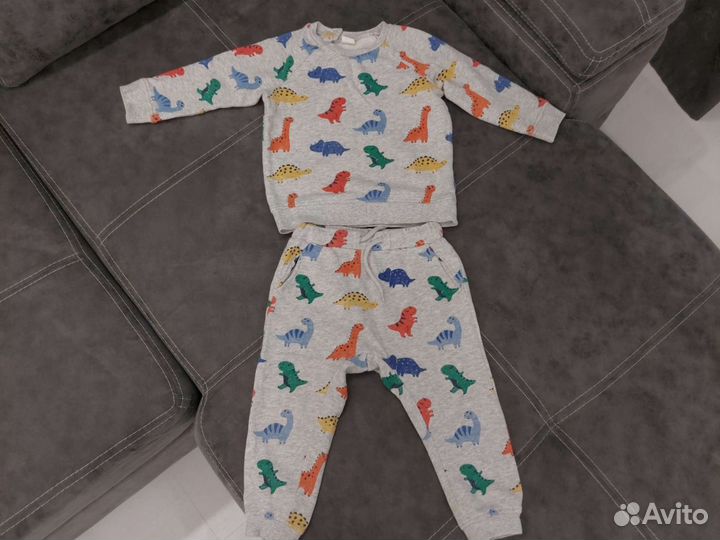 Костюм на мальчика 92