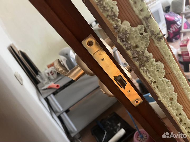 Двери межкомнатные с коробкой