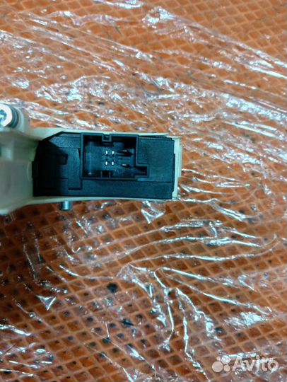 Моторчик Audi A6 C6 4F AUK 2006