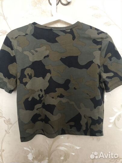 Футболки Zara,белая кофта с цепочками