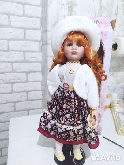 Кукла фарфоровая интерьерная новая