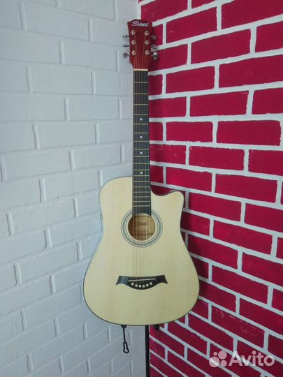 Гитара новая в упаковке