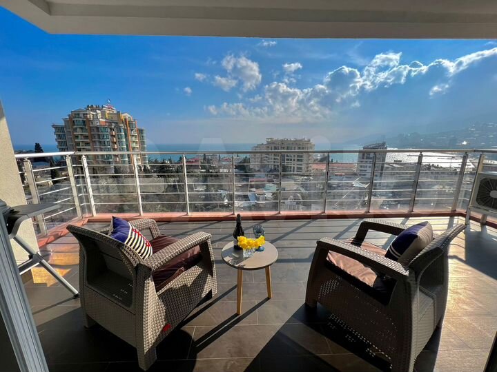 4-к. квартира, 120 м², 8/8 эт.