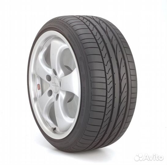 Bridgestone Potenza RE050A 275/40 R18 99W