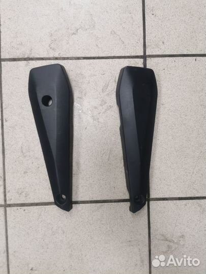 Накладка на раму Yamaha FZ8