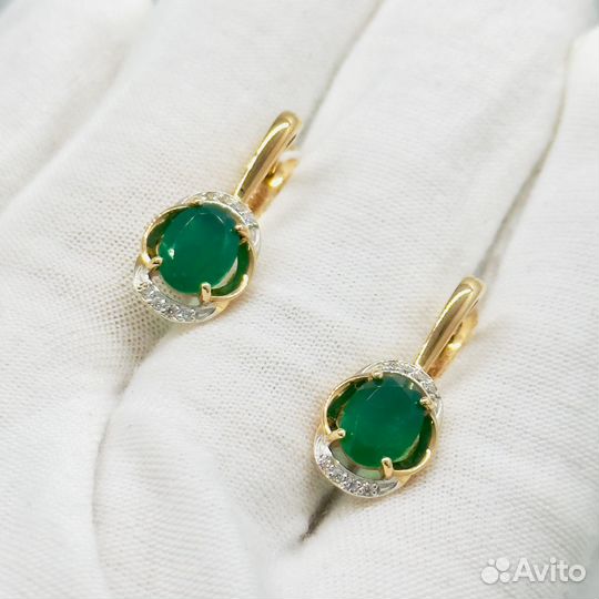 Золотые серьги с камнем