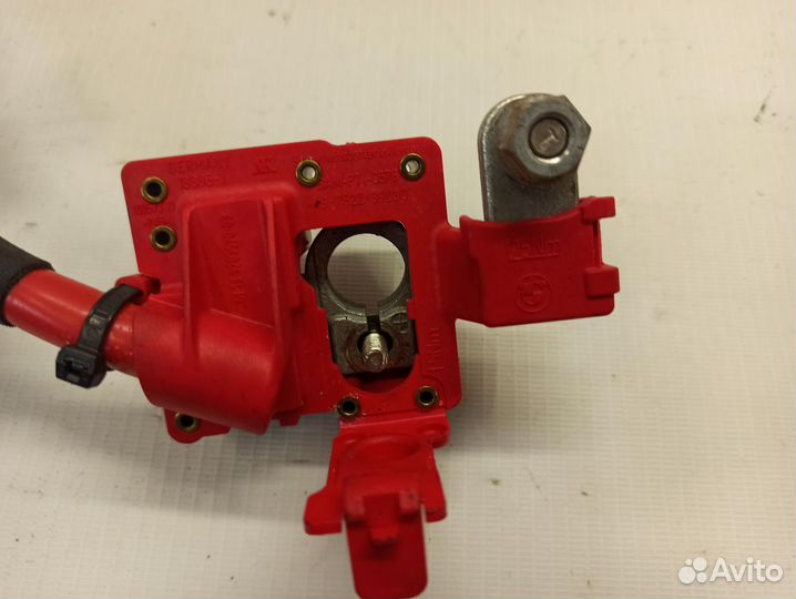 Плюсовой провод аккумуляторной батареи Bmw X5 E70