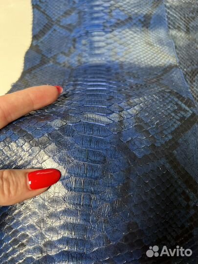 Кожа питона, зелёный мотив