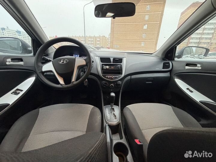 Hyundai Solaris 1.4 AT, 2011, 191 000 км