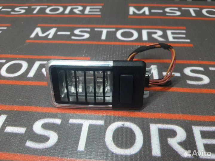 Плафон освещения Bmw X5 E53 M54B30 2005