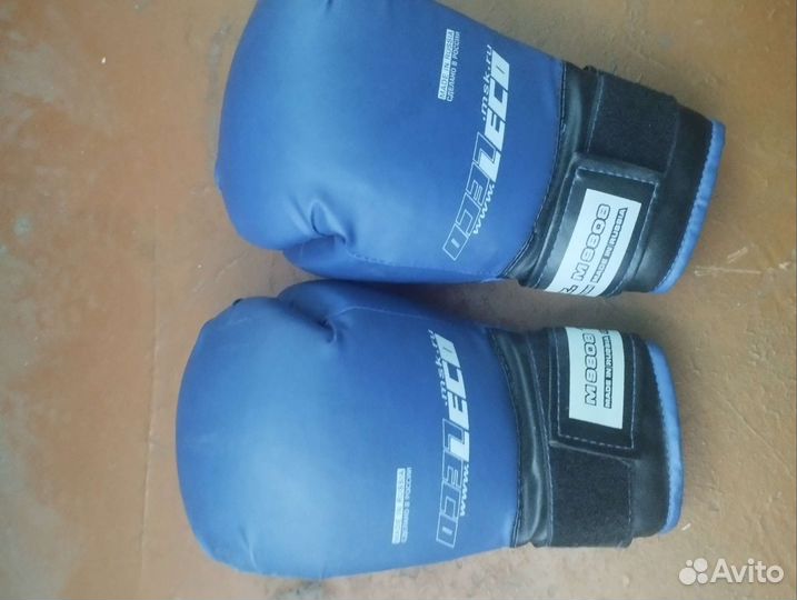 Боксерские перчатки 16oz