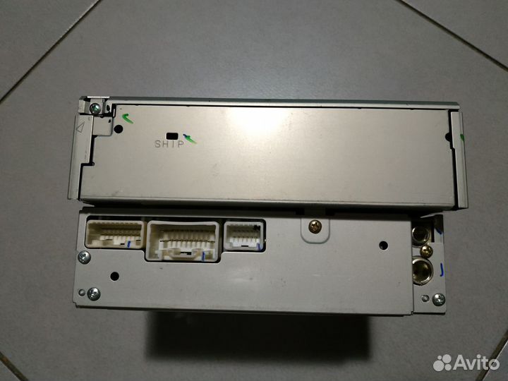 Магнитола (CD-чейнджер 6 дисков) toyota crown 180