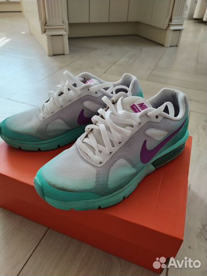 Кроссовки Nike AirMax женские