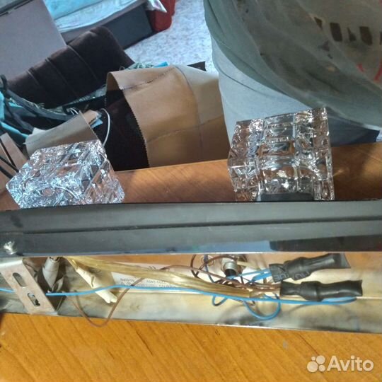 Светильники над зеркальные