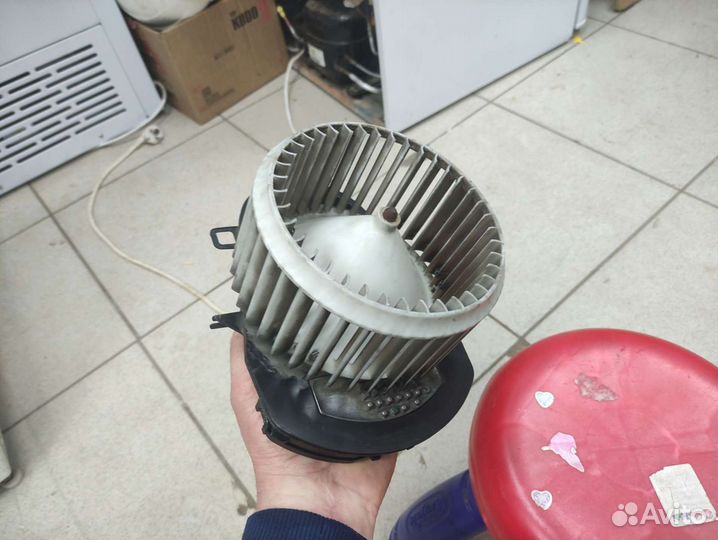 Моторчик печки touareg