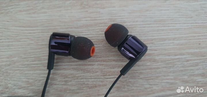 Наушники JBL Tune 210 новые проводные