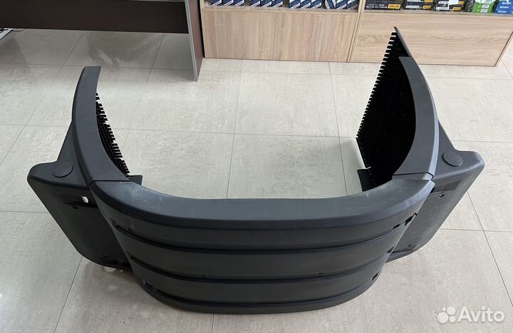 Крыло брызговик (среднего моста) в сборе FAW J7