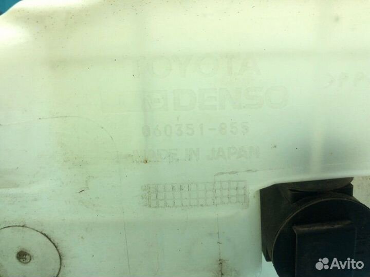 Бачок омывателя Toyota Hilux Surf VZN185W 5vzfe