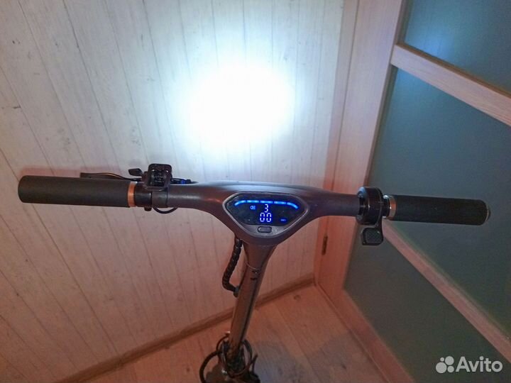 Электросамокат Hiper triumph х101