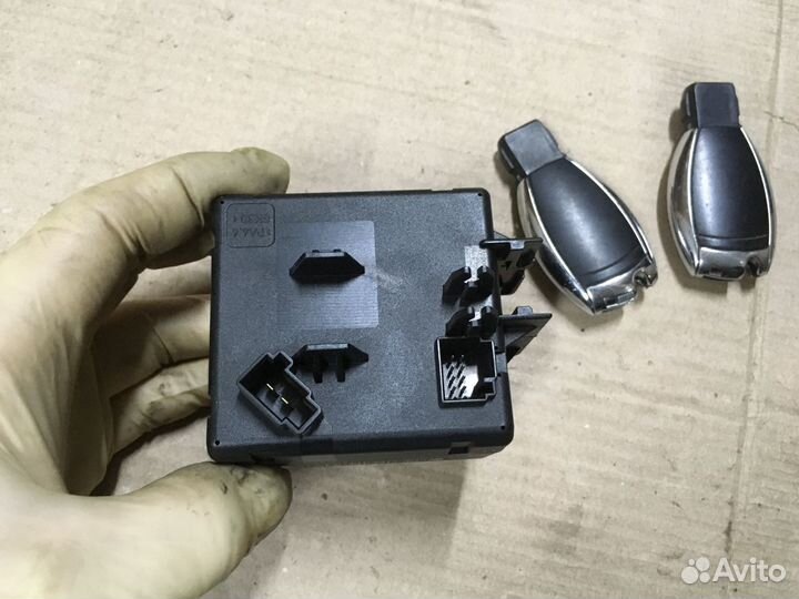 Замок зажигания с ключами Мерседес глк, Ц, Е-класс