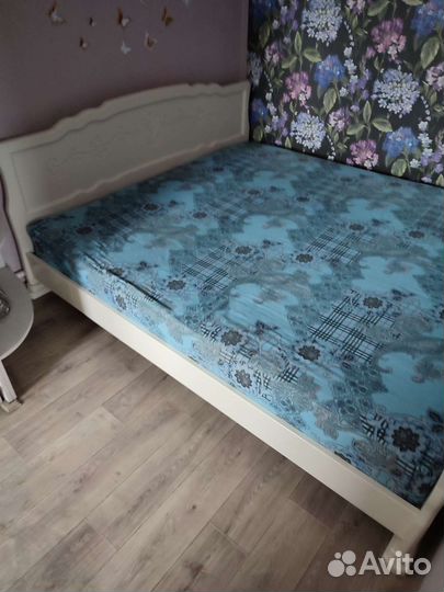 Кровать двухспальная с матрасом 180 200 бу