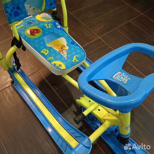 Детский снегокат