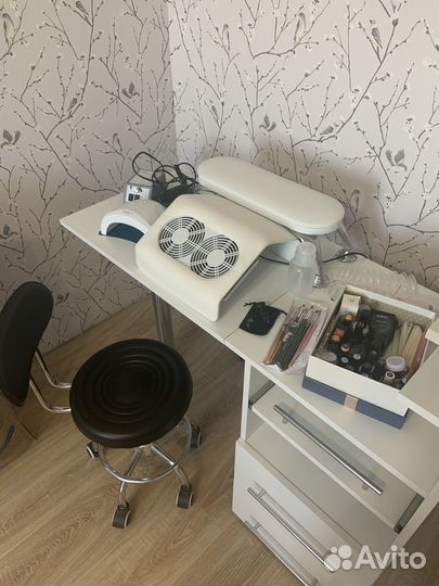 Стол для маникюра складной