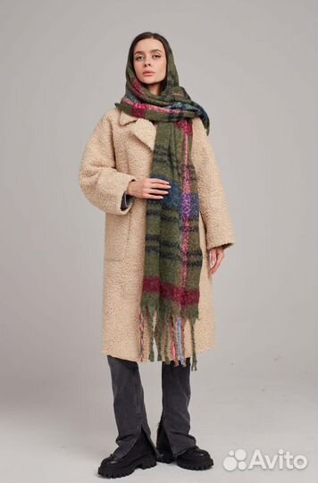 Женский теплый палантин