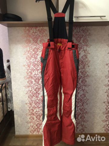 Горнолыжный зимний костюм