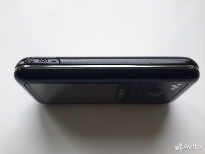 MP3 плеер Sony NWZ-S616F