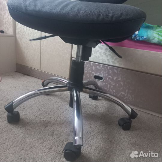 Компьютерный стул