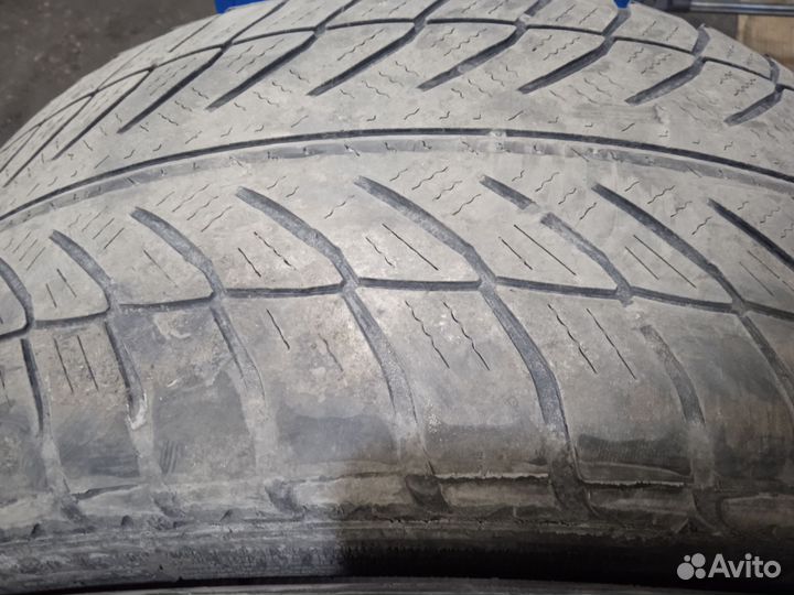 Goodyear UltraGrip 8 245/45 R18 100V