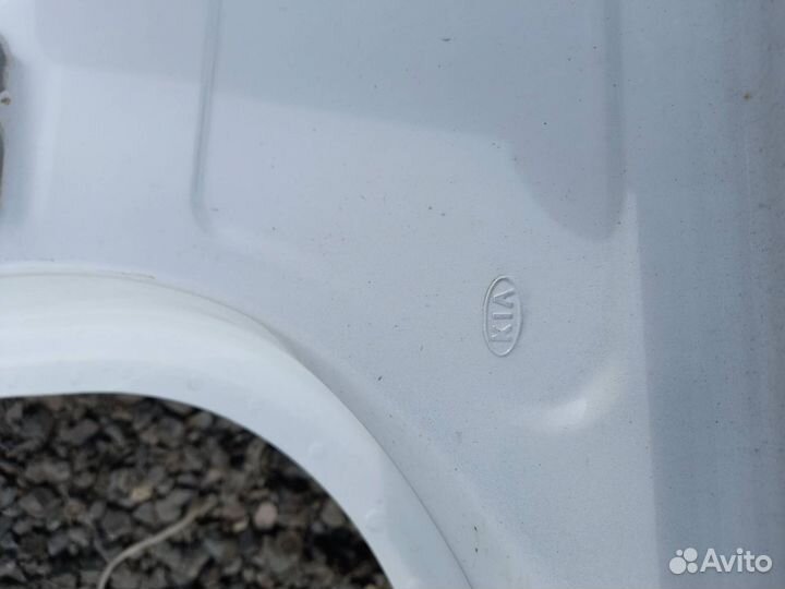 Средняя правая стойка Kia Rio 4