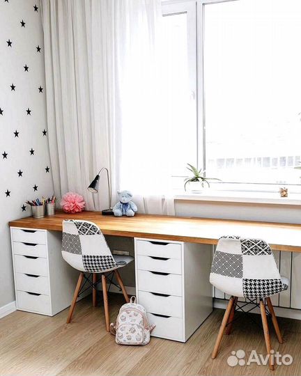 Детская зона у окна