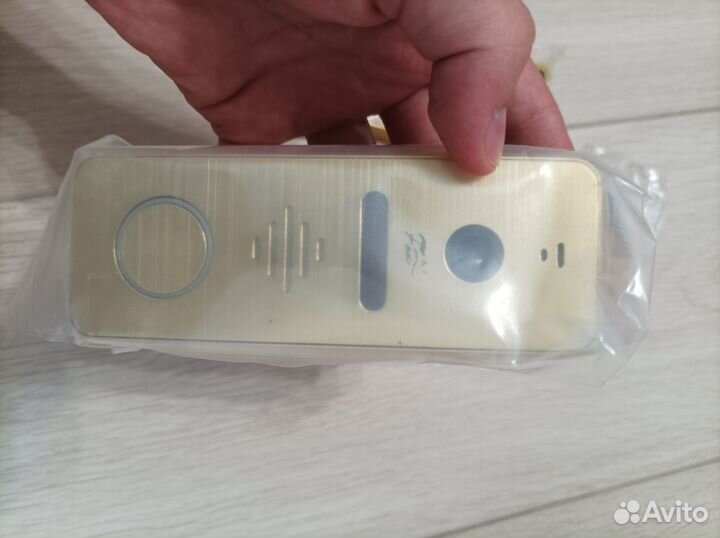 Новая вызывная видео панель FOX FX-CP27 золотистая