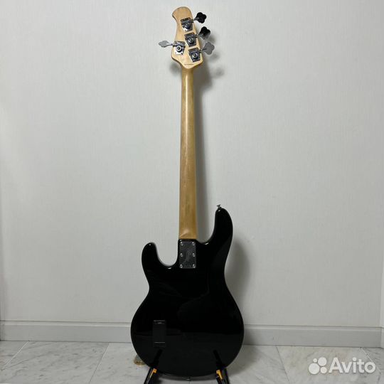 Бас-гитара Sterling by MusicMan SUB