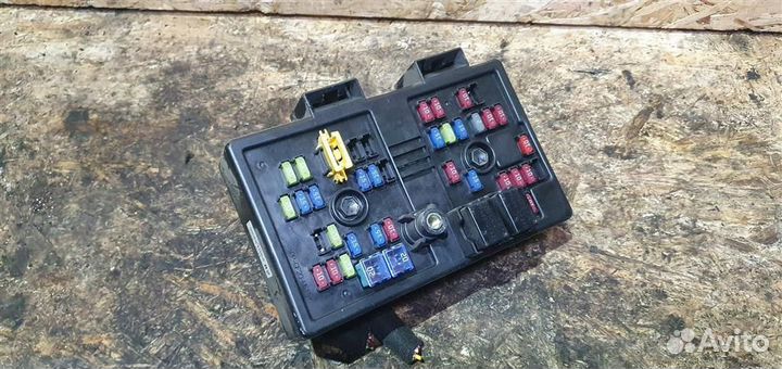 Блок предохранителей салонный Chevrolet Captiva