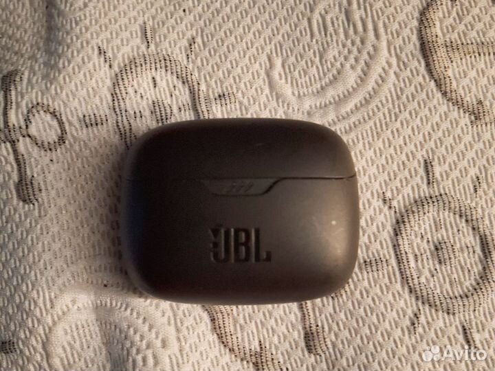 Беспроводные наушники jbl tune buds
