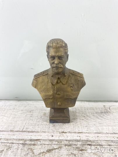 Бюст Сталина худлитфонд 1947 год