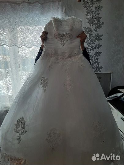 Свадебное платье