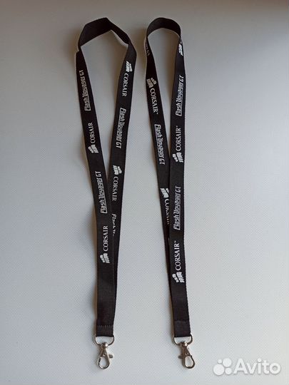 Шнурок для бейджа