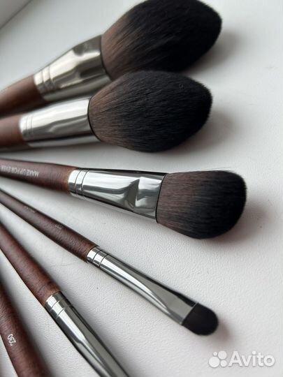 Кисти для макияжа