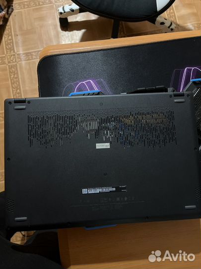 Игровой ноутбук msi 15 B5M-001XRU чёрный