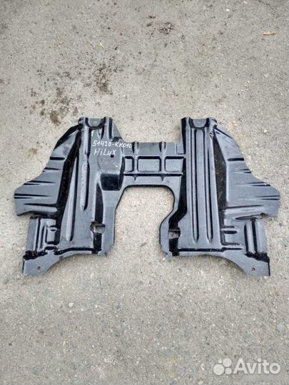 Защита двигателя Toyota Hilux 8