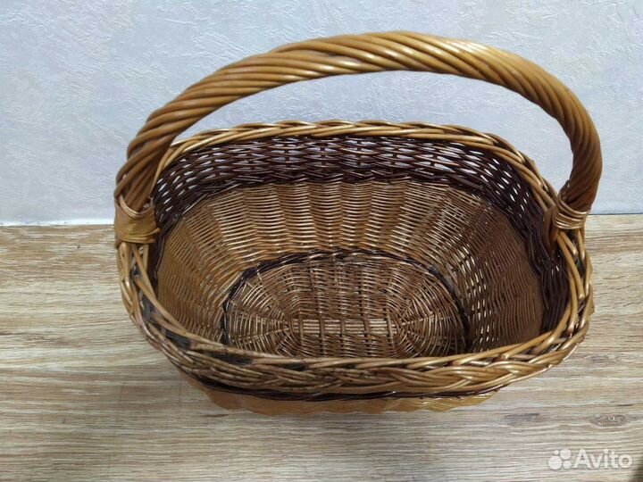 Плетеная корзина