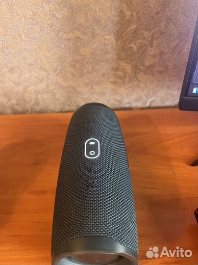 Колонка jbl charge 4