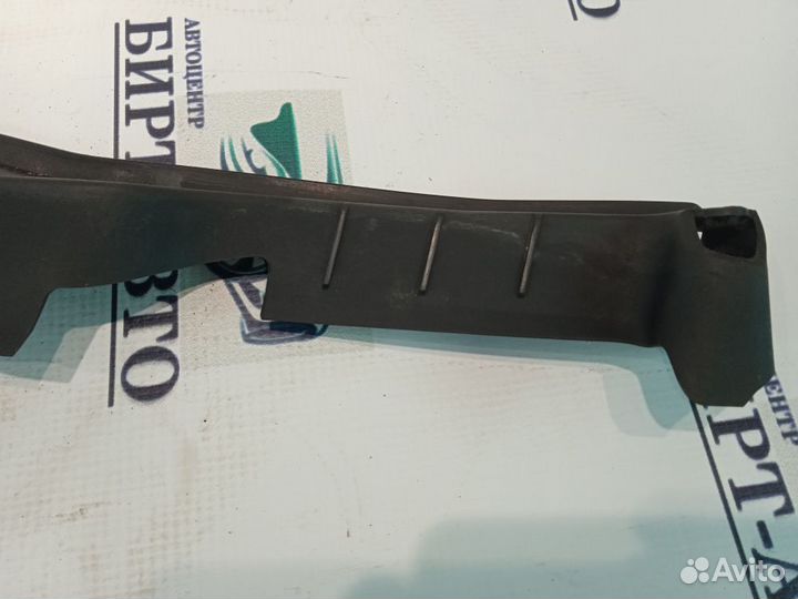 Уплотнитель жабо правый LADA Vesta