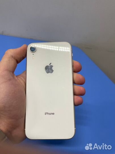 iPhone Xr, 64 ГБ