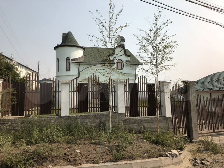 Коттедж 260 м² на участке 12 сот.